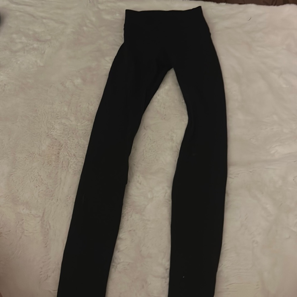 Selling black lululemon leggings!